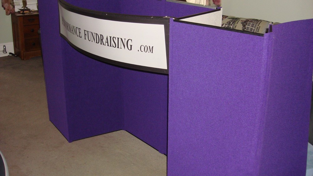 TRADE SHOW TABLE DISPLAY