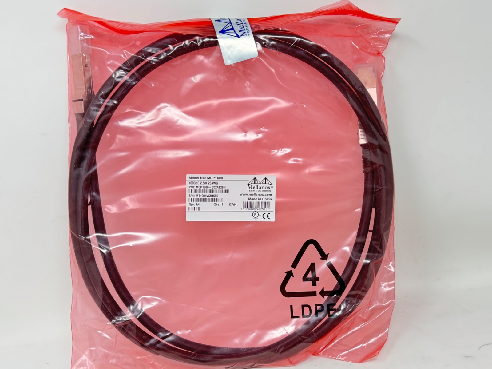 Mellanox 100GbE QSFP28 Direct Attach Copper Cable 2.5M 26AWG MCP1600-C02AE26N