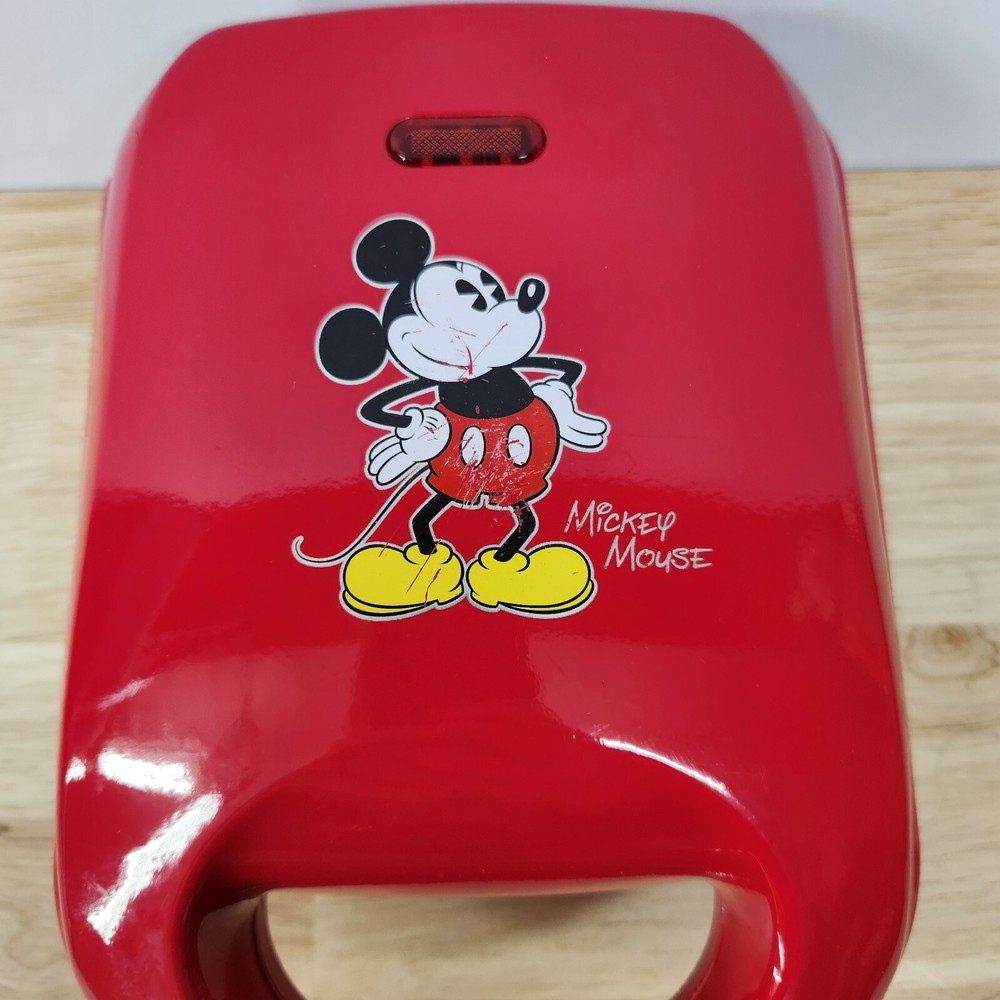Disney Mickey Mouse Cake Pop Maker