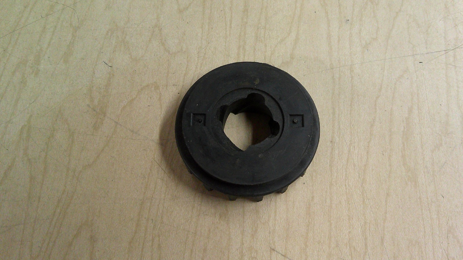 318940 Johnson Evinrude OMC Outboard 9.9hp / 15hp pinion gear T167