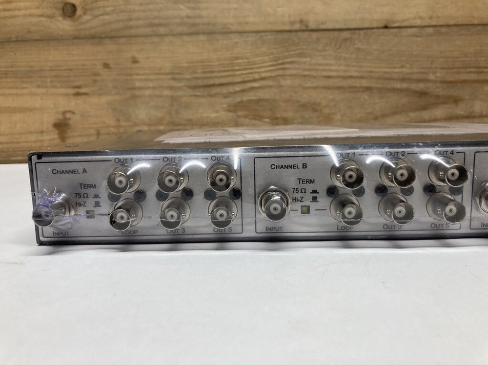 1:5 Component Video Distribution Amplifier VM-1045 Kramer