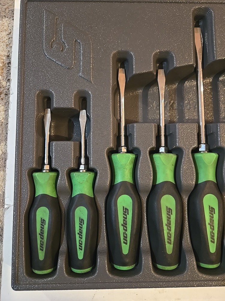 SNAP-ON 10PC GREEN SCREWDRIVER SET Assorted Phillips And Flat Head