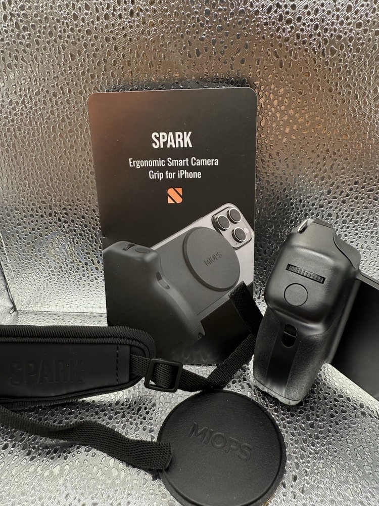 Miops spark camera Grip For iPhone With Case New, No Box