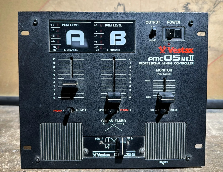 1pcs Vestax pmc05mkII cf-055 mixer console