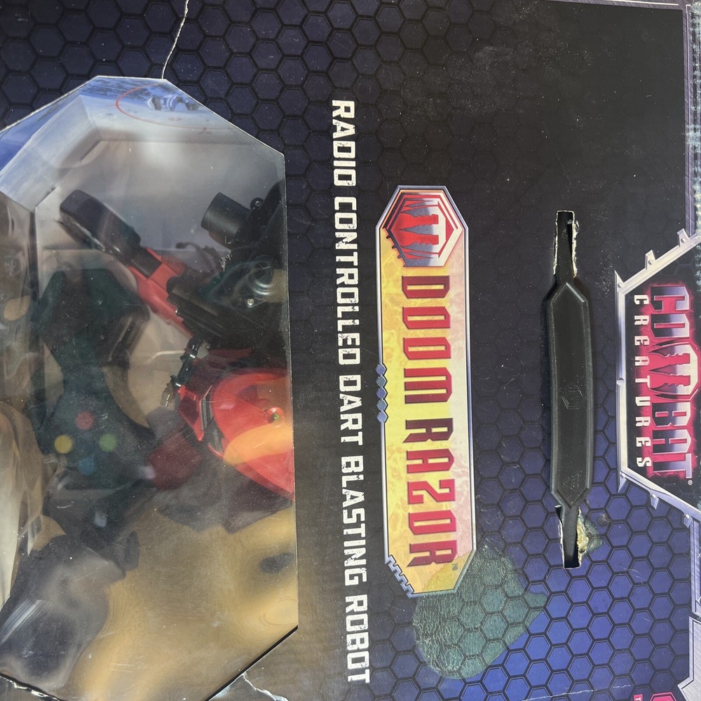 NEW DOOM RAZOR R/C Blazter Robot Combat Creature REMOTE CONTROL. Opened Box.