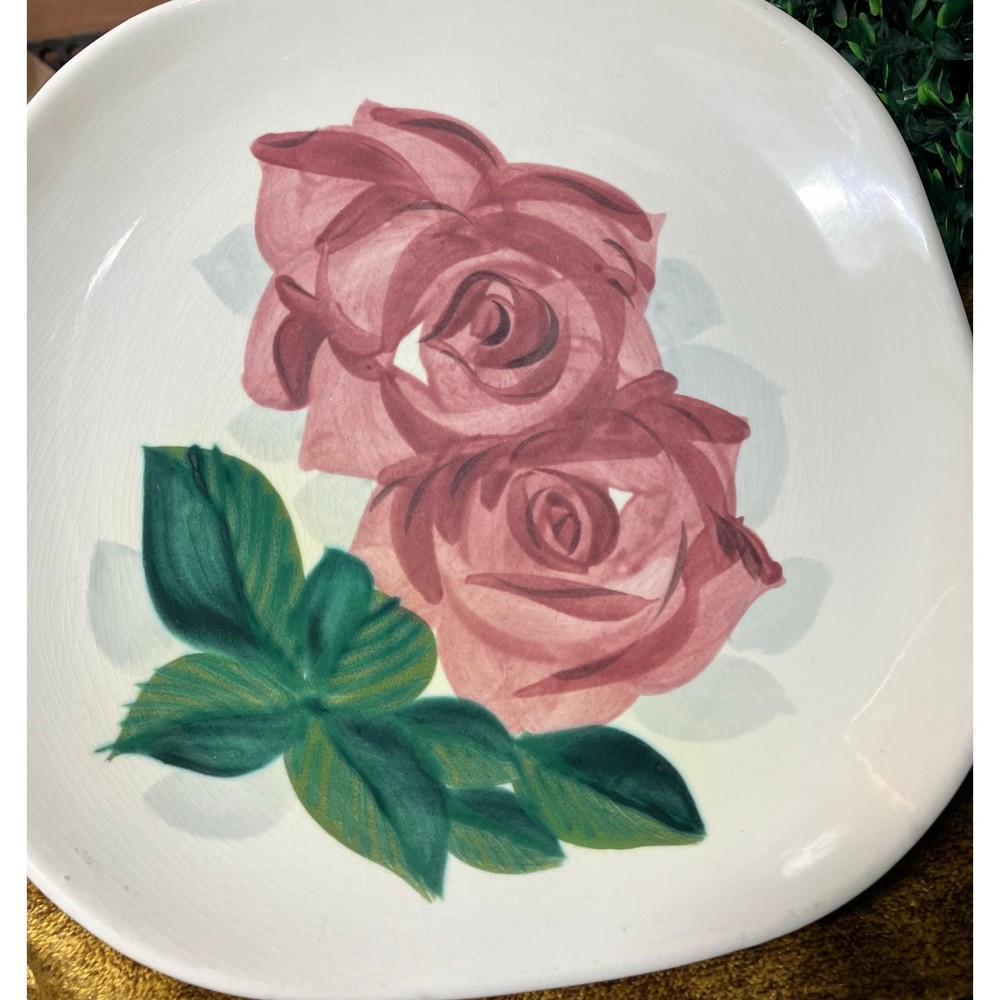 Red Wing Lexington Rose Pattern Square Dinner Plates