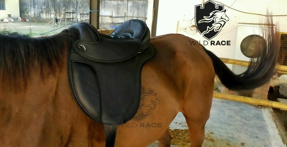 WILDRACE Treeless Leather saddle