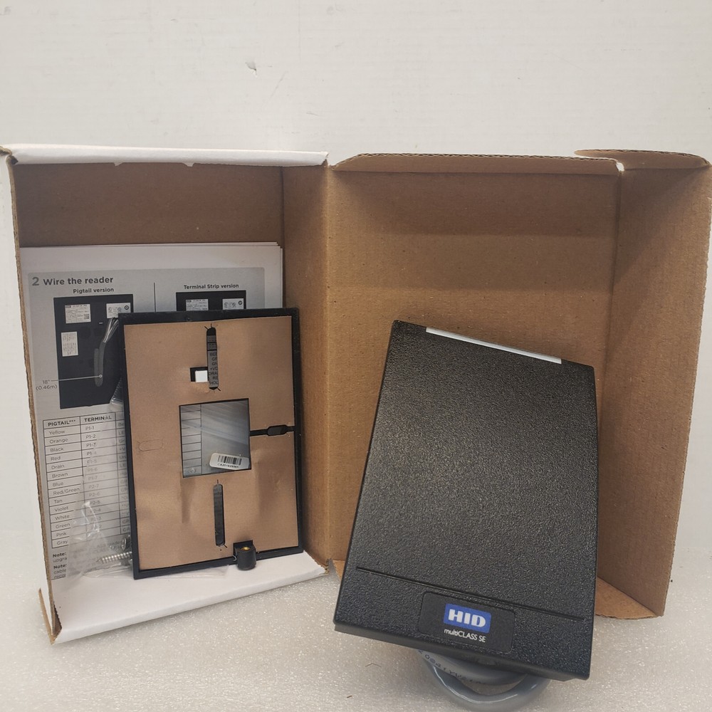 HID RP40 Smart Wall Switch Reader Multiclass SE SEOS Control 920PBNNEKE0000