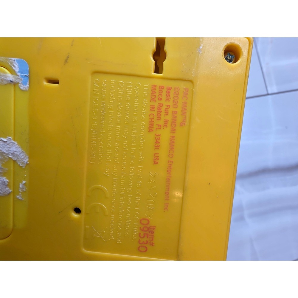 Pac-Man Mini Arcade Game Basic Fun 2020 Retro Handheld Console Yellow 09530 A6