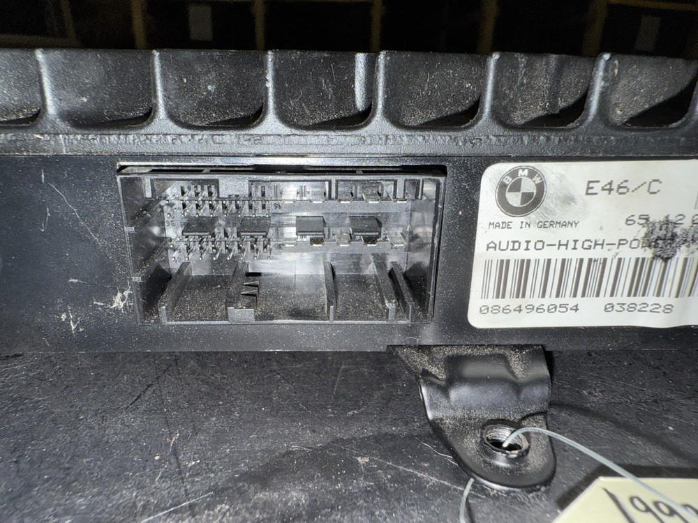 2000-2006 BMW E46 Radio Amplifier Computer 086496054