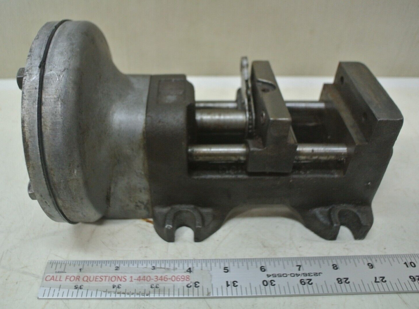 Heinrich Co. 33-3 Pneumatic Double-Acting Air Machinist Bench Vise Drilling Tool