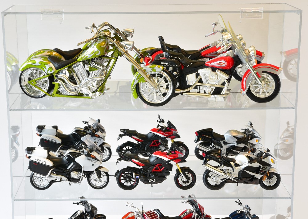 Motorcycle - Multi scale die cast capabilities Display case