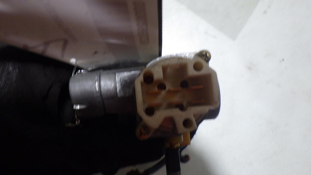 00 NISSAN MAXIMA Ignition W/Key