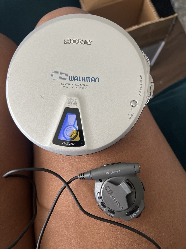 Sony D-EJ01 CD Walkman Portable Disc Player w/ Remote + Battery Case Bundle