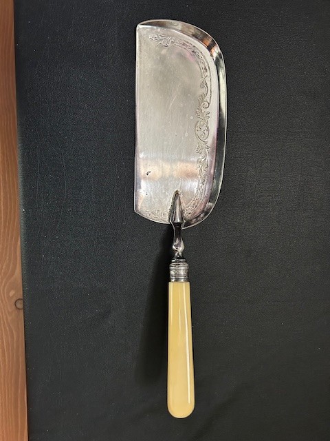 Vintage silver plate table crumber