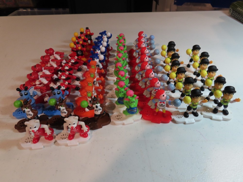 59 Kinder Joy NBA Mascots
