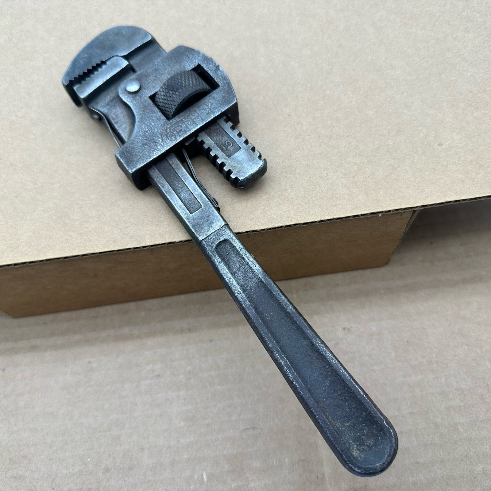 Vintage WORTH #10 Pipe Wrench 9"Heavy Duty Great Wrench Made In USA Good Shape