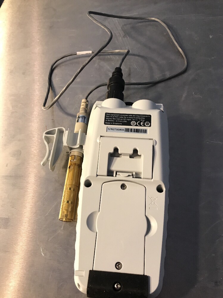 Oakton Waterproof CON 150 Meter with Probe