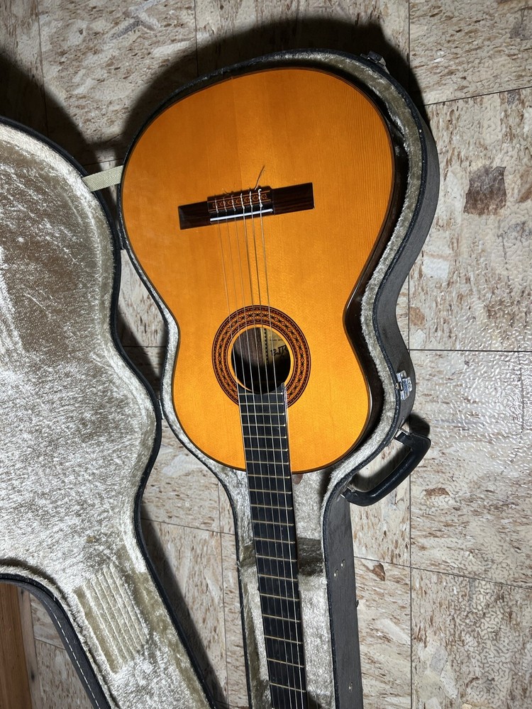 Admira Maruja Classical Guitar