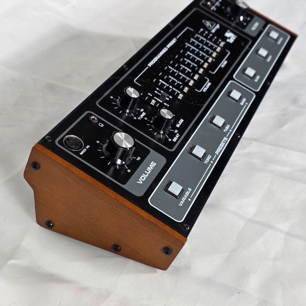 Behringer Toro Classic Analog Bass Synthesizer Module/Taurus Revived - Black