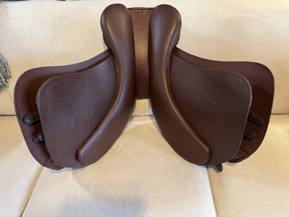 Pegasus Butterfly Sarah Jumping Saddle