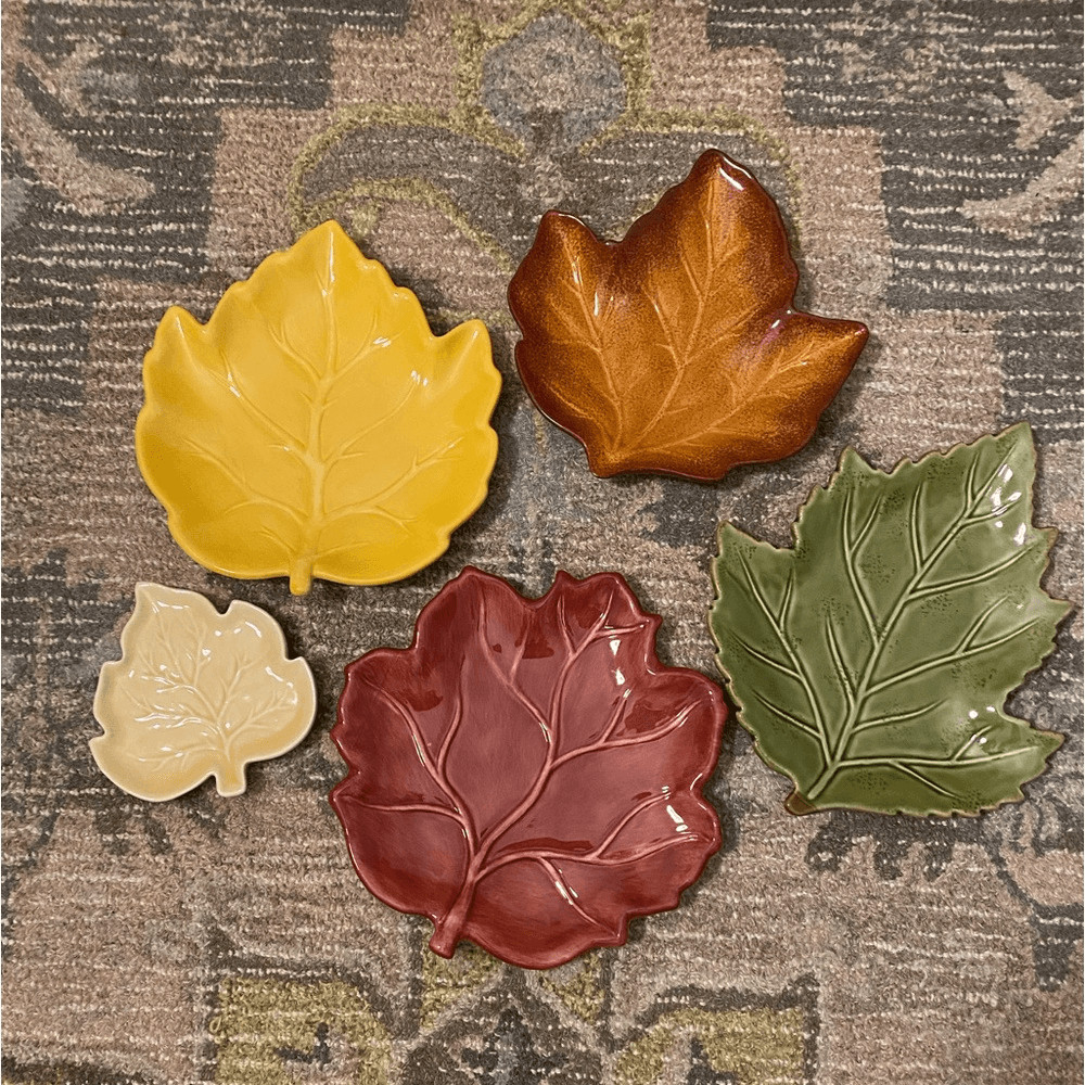 Simple Ceramic Group Of 5 Leaf Decor