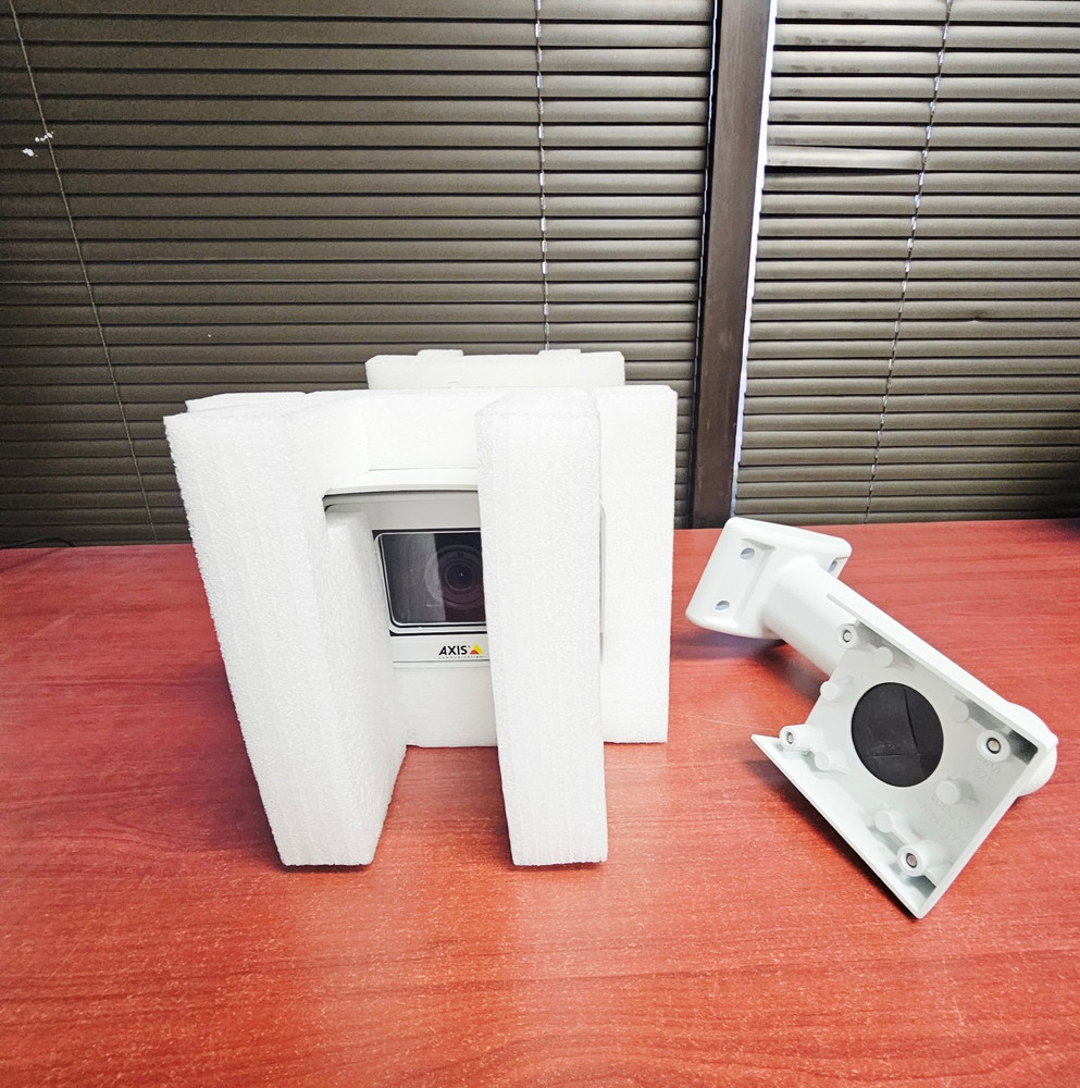 Axis P1357-E Network Camera P/N:0530-001 NEW (Open Box)