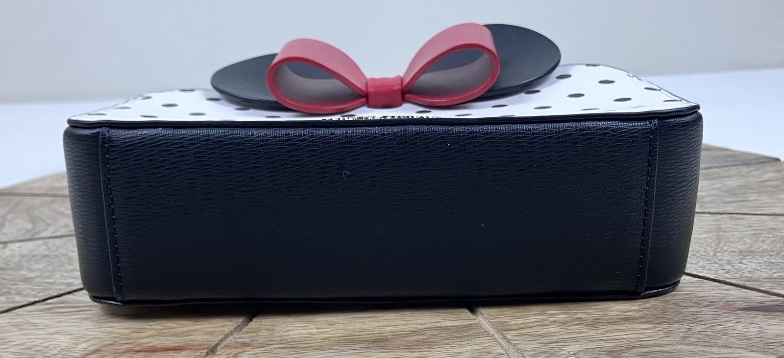 Kate Spade x Disney Minnie Mouse Polka Dot Crossbody Bag Purse Bow