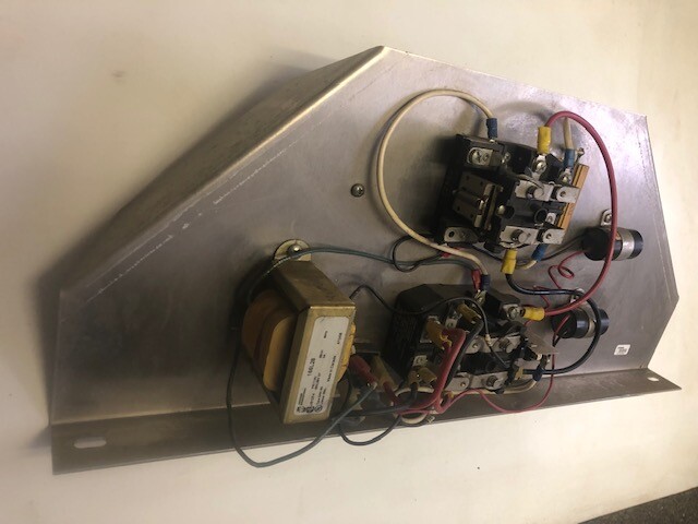 GREENLEE 555 I/O INPUT OUTPUT COMPUTER CONTROL BOARD BRAKE ASSEMBLY CODE# 06889