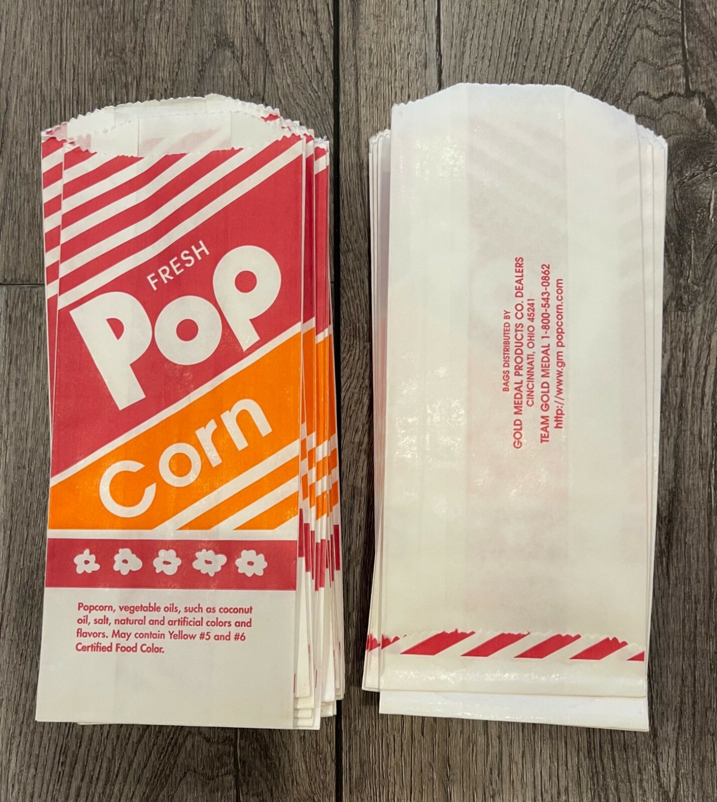 25, 50, or 100 Popcorn Bags - 1 oz Gold Medal 8" x 3 1/2" x 2 1/4" Paper