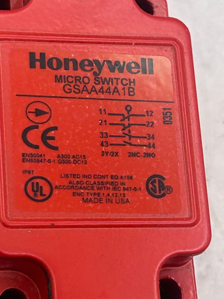 Honeywell MICRO SWITCH GSAA44A1B New/Nos