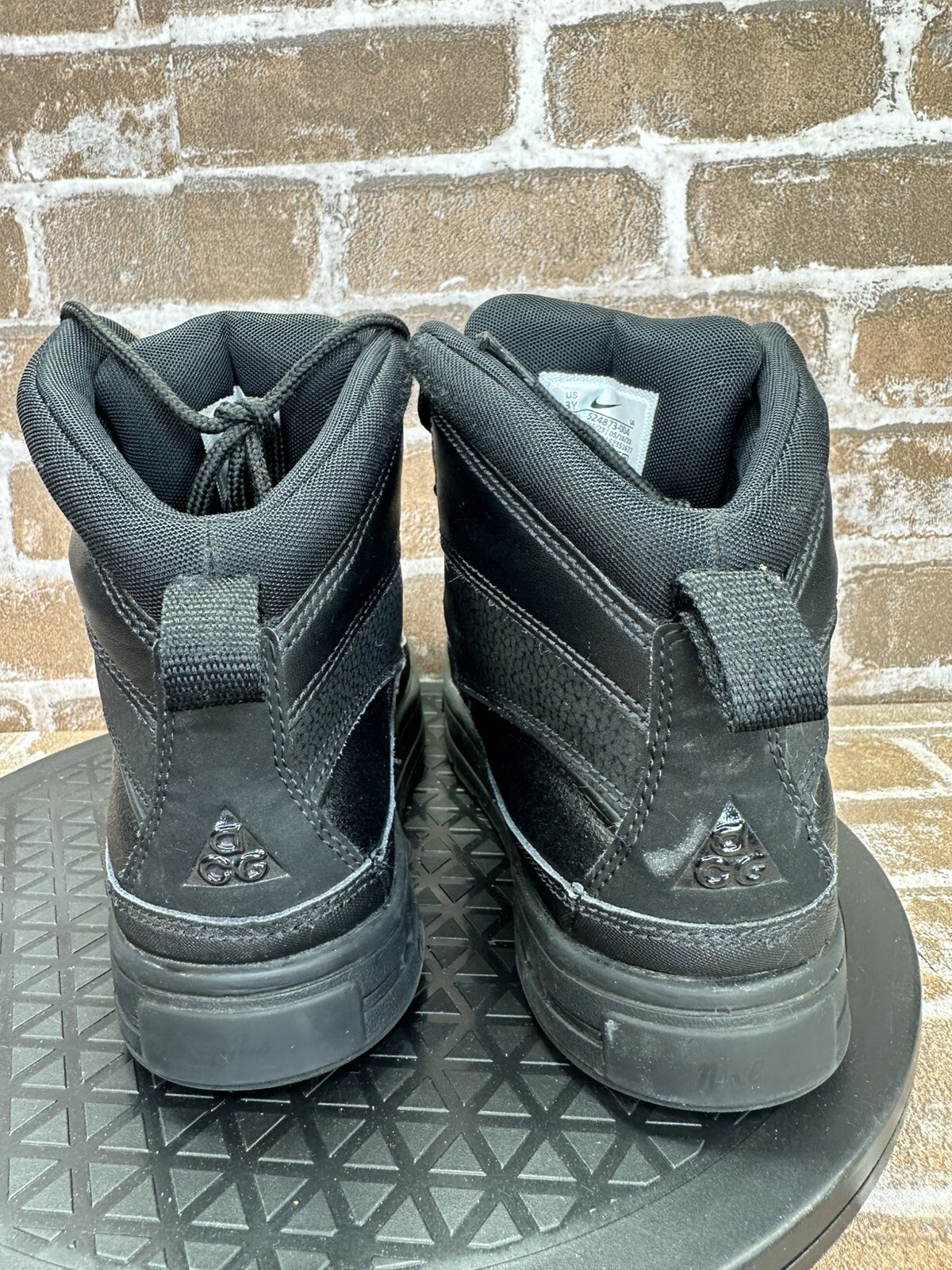 Nike Woodside 2 High AGG Black Athletic Boots 524873-004 Boys Youth Size 3Y