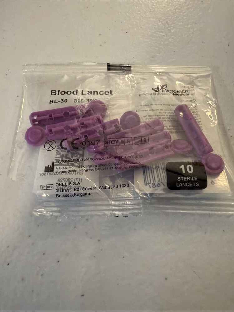 MicroTech Glucometer Kit 10 Strips & Lancets (1 Strip & Lancet Missing)