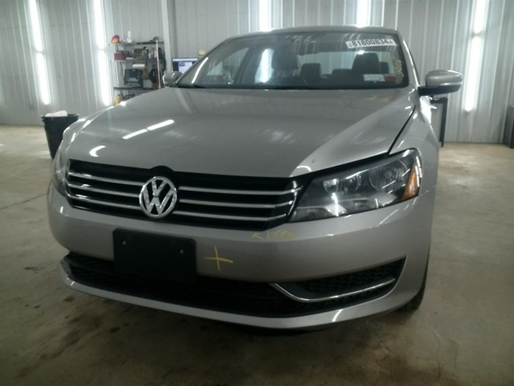 PASSAT 2014 High Mounted Stop Light 104805528