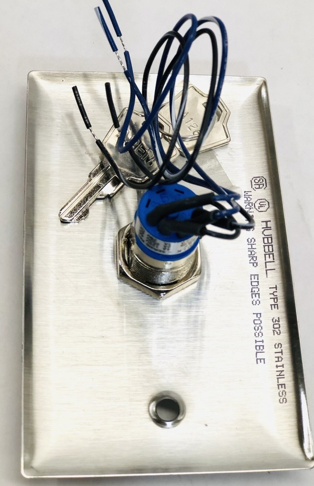 HUBBELL # LVSKEY-3M-SS LOW VOLTAGE HEAVY DUTY KEY SWITCH