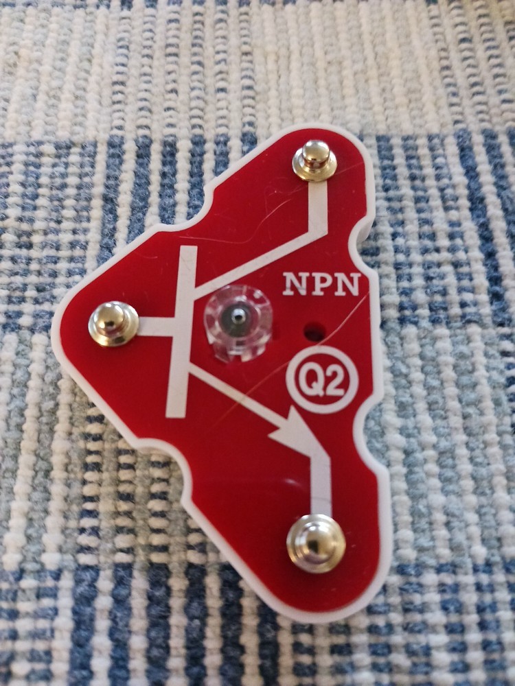 Elenco Snap Circuits Q2 NPN Replacement Part Red 3 Circuit Snap
