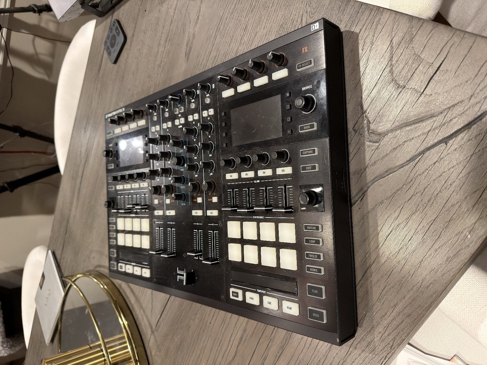 native instruments traktor kontrol s8