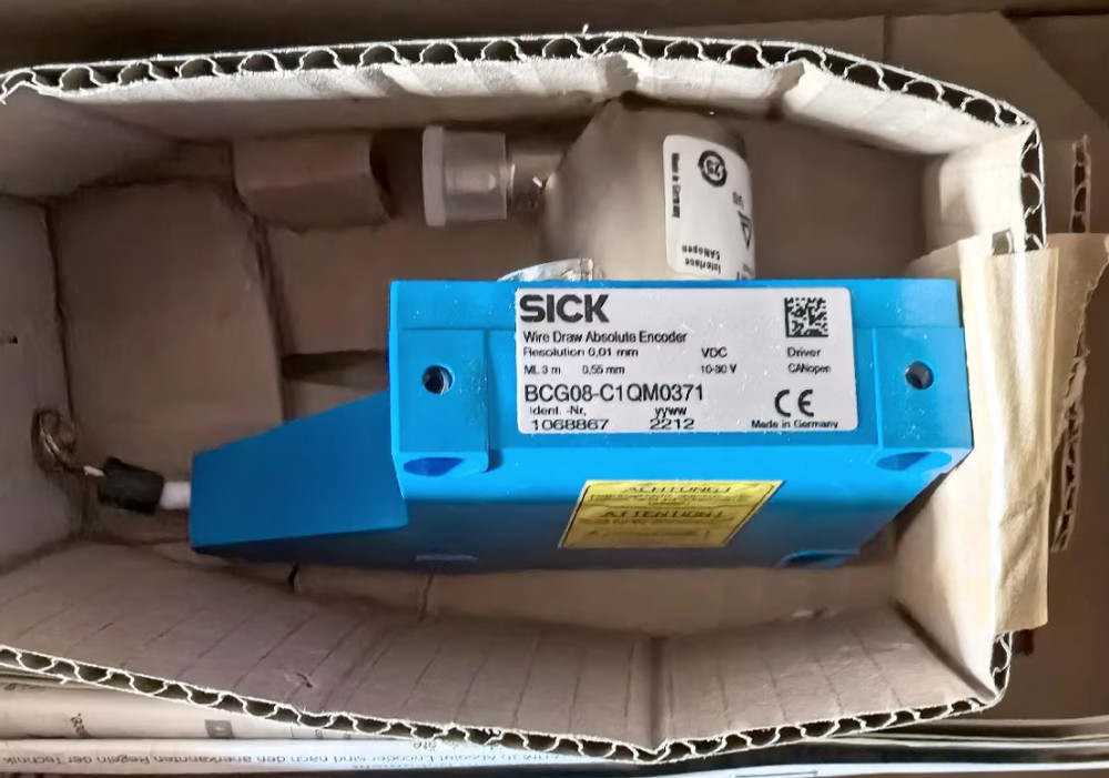 1pcs SICK BCG08-C1QM0371 1068867 Pull Cord Encoder