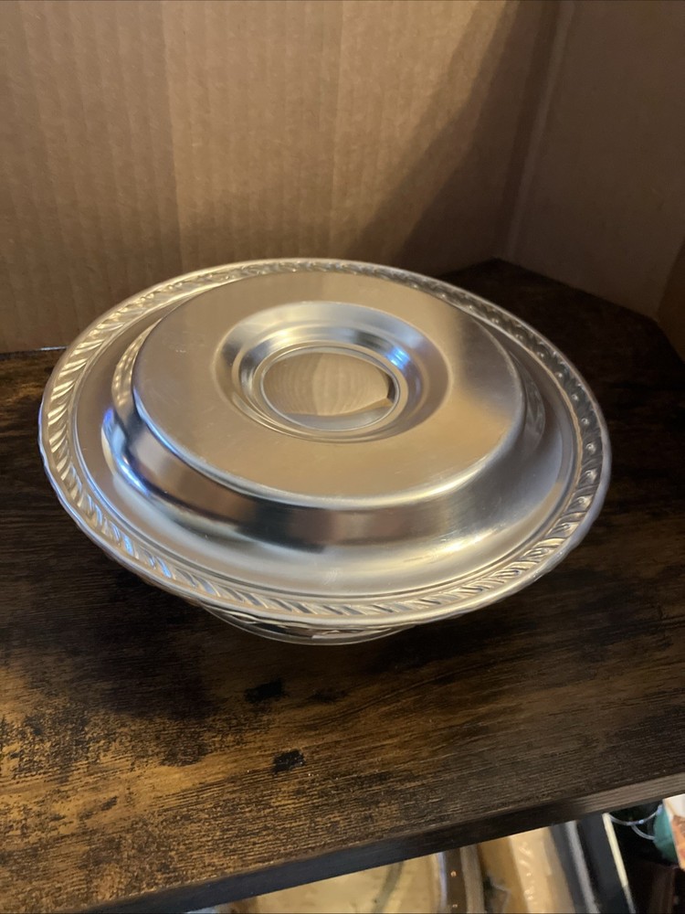 Oneida Silver Plate Dip Bowl w/Attached Tray 5" Bowl, 7.5” Tray USA