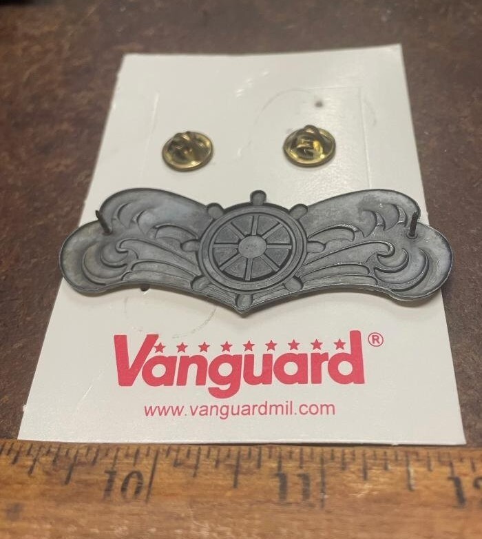 Vanguard - US Coast Guard (?) – Quartermaster (?) Badge (NOS)