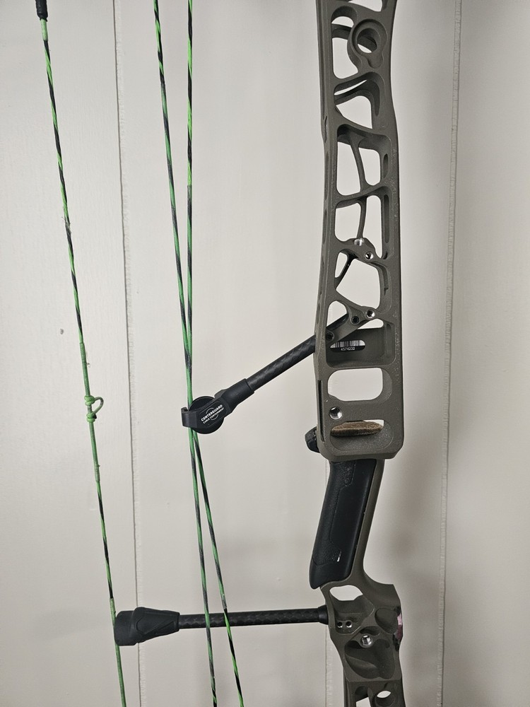 Mathews Phase 4 33 Compound Bow