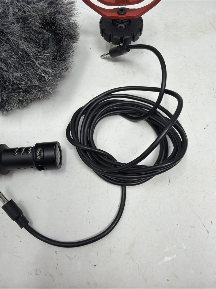 Rode VideoMicro On-Camera Mic: Shock Mount, Wind Screen and Extension Cable