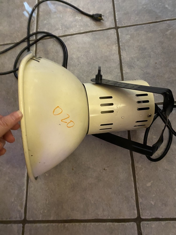 Smith-Victor Model A120 Photographic Studio Light 12.25"