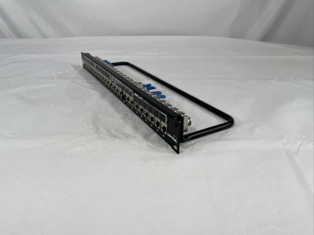 Leviton Cat 5e Flat Universal Patch Panel 24-Port, Cable Management Bar