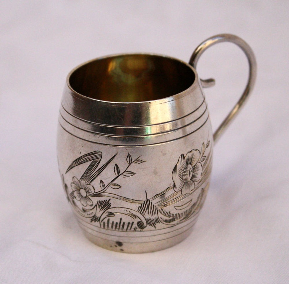 MAGNIFICENT TWO PIECE RUSSIAN 1900s 84 SILVER CUPS