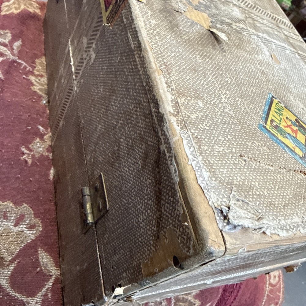 Vintage Photography Slide Projector. Works