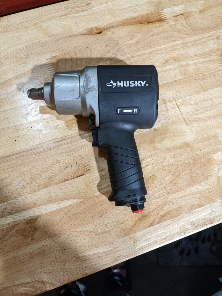 Husky 1/2" Impact Wrench 800 FtLbs