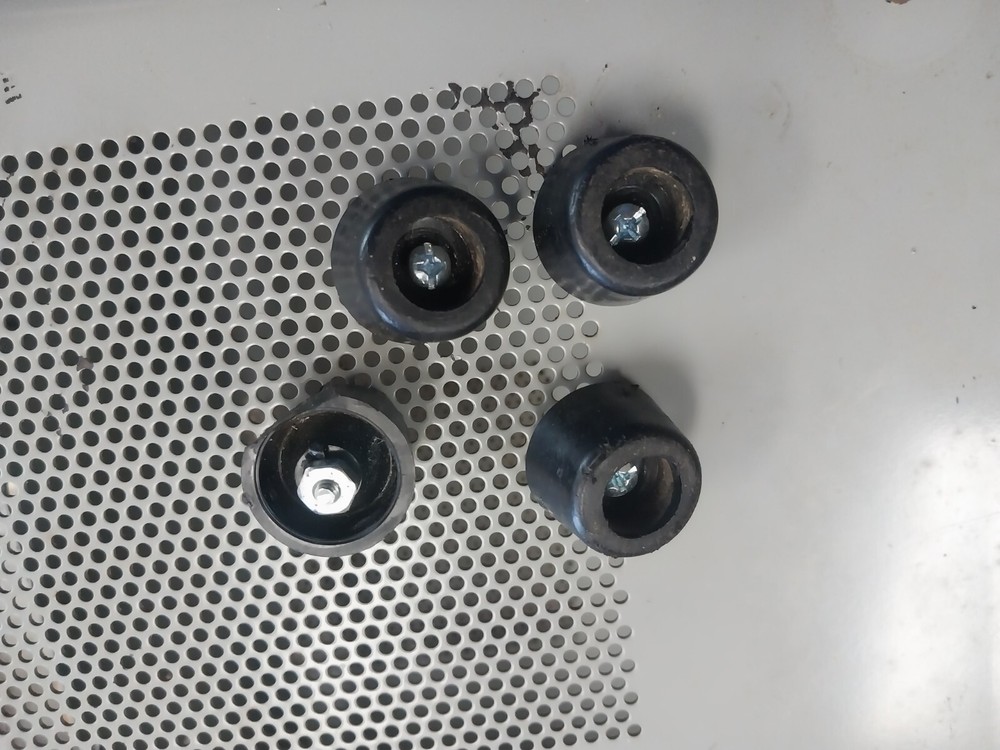 Hellicrafters HT 40 Set Of 4 Feet Only