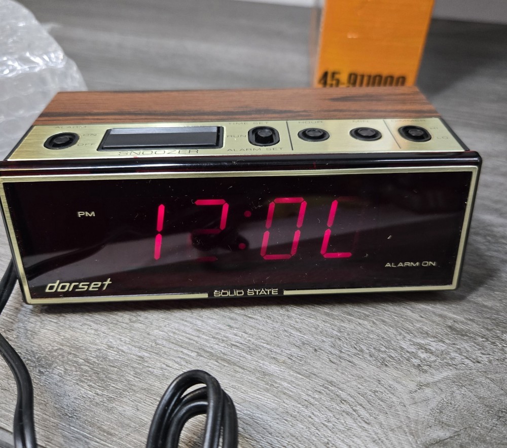 Dorset Solid State Alarm Clock Model 526N (Great Condition) w/box UL