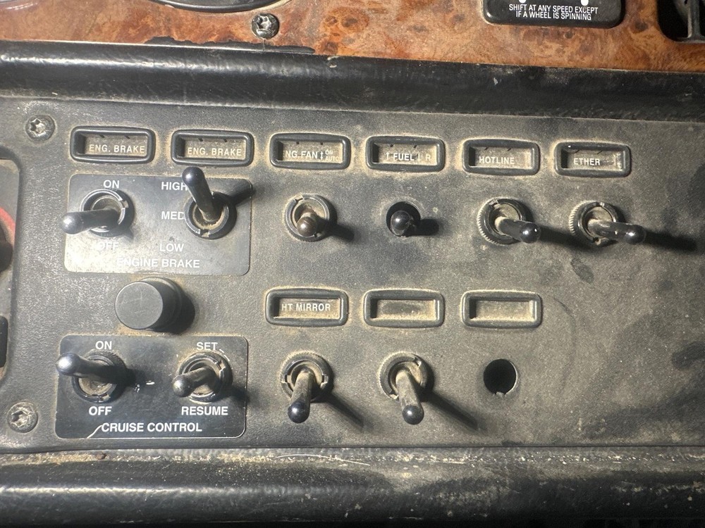 2001-2005 Peterbilt 378 SWITCH Dash Panel - Used